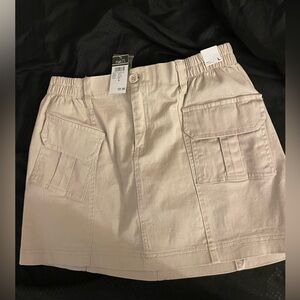 Large khaki cargo skirt